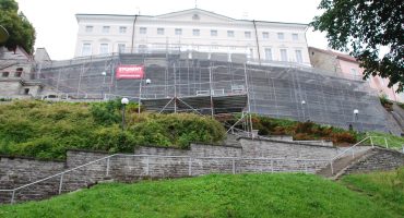 Stenbocki maja müür – tellingute paigaldamine